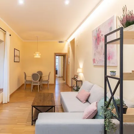 Puerta De Cordoba- Exterior Con Balcones Cordoue