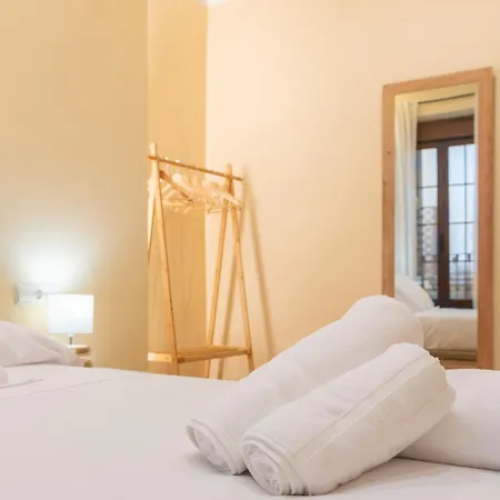 Puerta De Cordoba- Exterior Con Balcones Cordoue