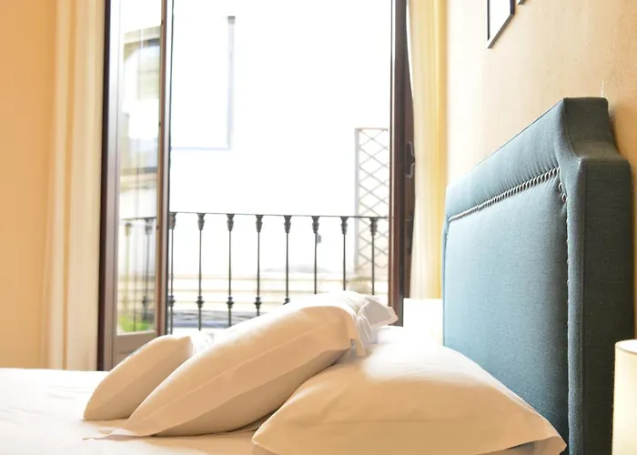 Puerta De Cordoba- Exterior Con Balcones *