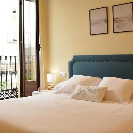 Puerta De Cordoba- Exterior Con Balcones