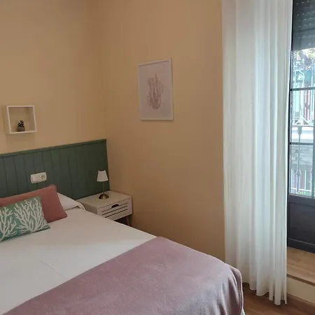 Puerta De Cordoba- Exterior Con Balcones Cordoba