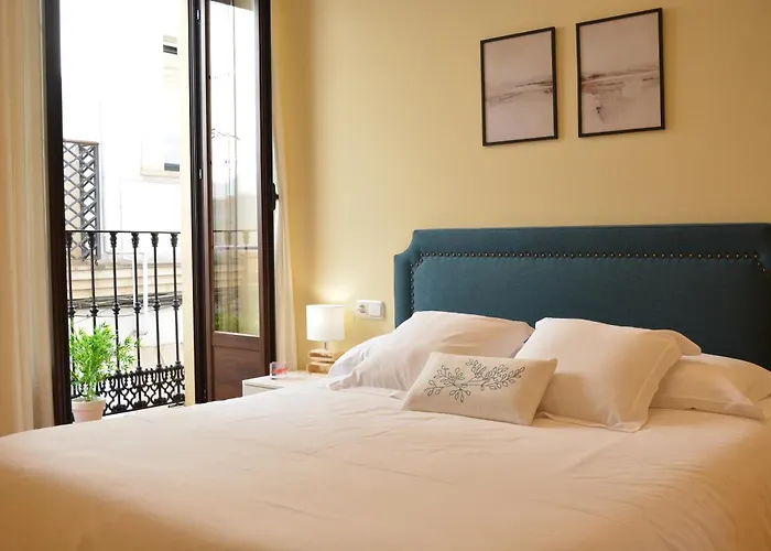 Puerta De Cordoba- Exterior Con Balcones